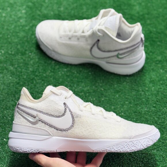 Nike Zoom LeBron NXXT Gen White Mens Basketball Shoes DR8784-101 NEW* Sz 12 - Picture 1 of 8